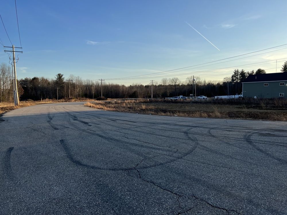 Willand Dr. & Commercial Dr.: Willand Dr. & Commercial Dr., Somersworth, NH 03878